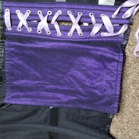 Vintage Goth Beaded Corset - Picture 11 of 16